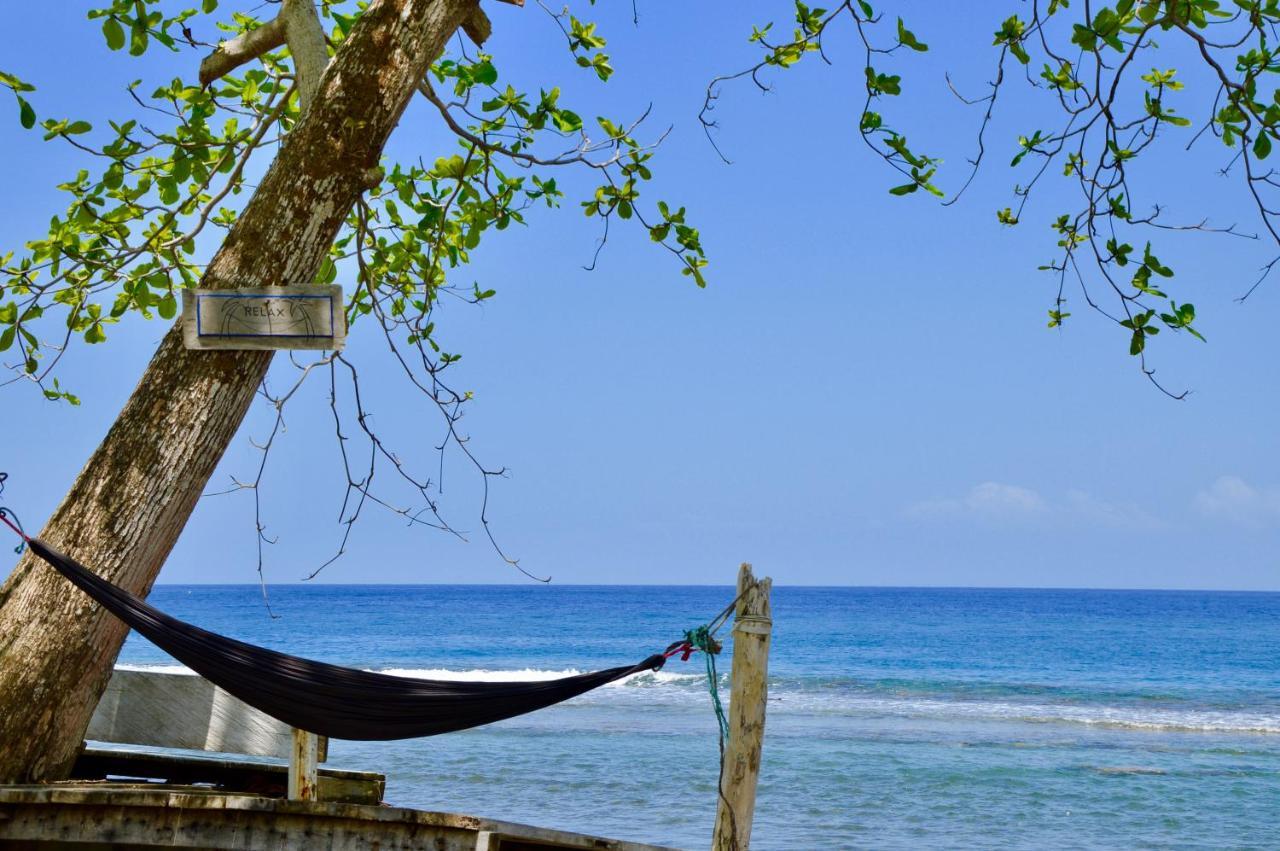 Pristine Paradise Dive Resort - Togean Islands, Una Una Pulau Unauna Exterior foto