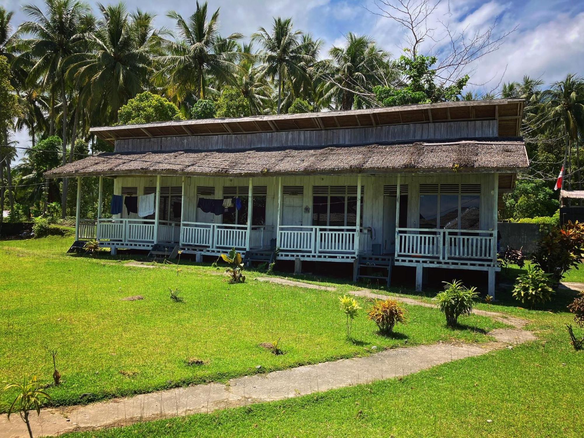 Pristine Paradise Dive Resort - Togean Islands, Una Una Pulau Unauna Exterior foto